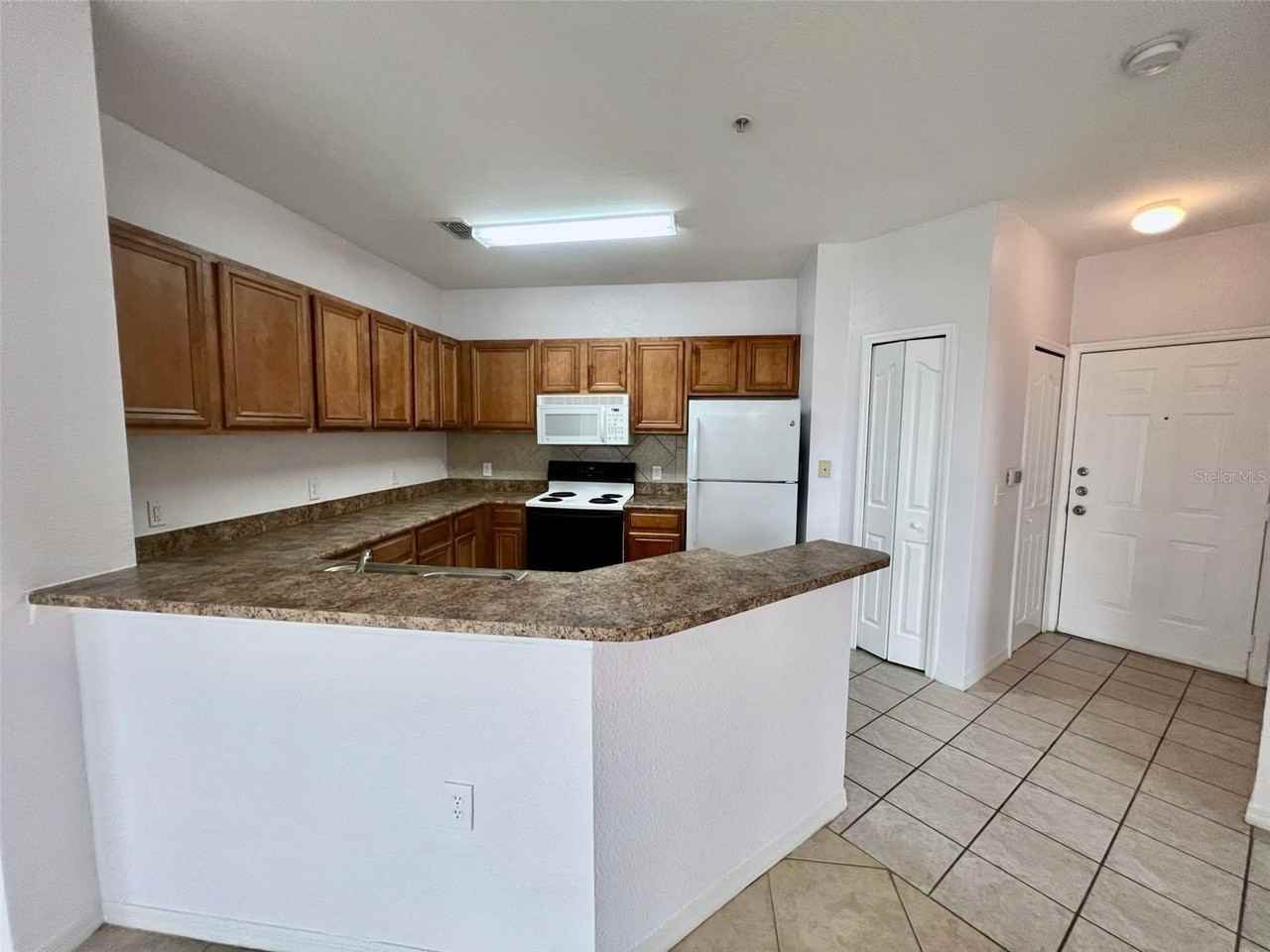 6153 Metrowest Blvd #308 - Photo 5 of 26