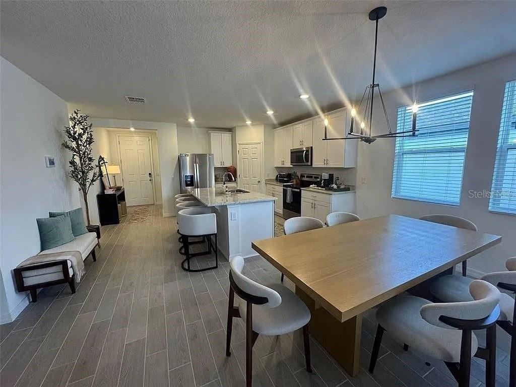 1138 Foreshore Ln - Photo 2 of 13