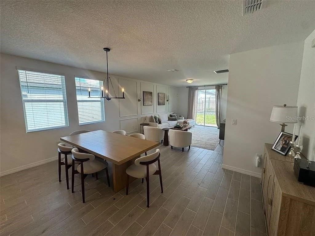 1138 Foreshore Ln - Photo 3 of 13