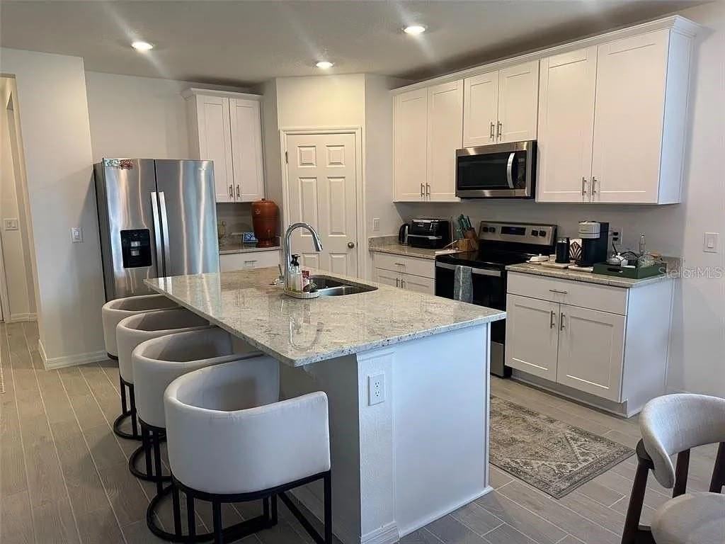 1138 Foreshore Ln - Photo 6 of 13