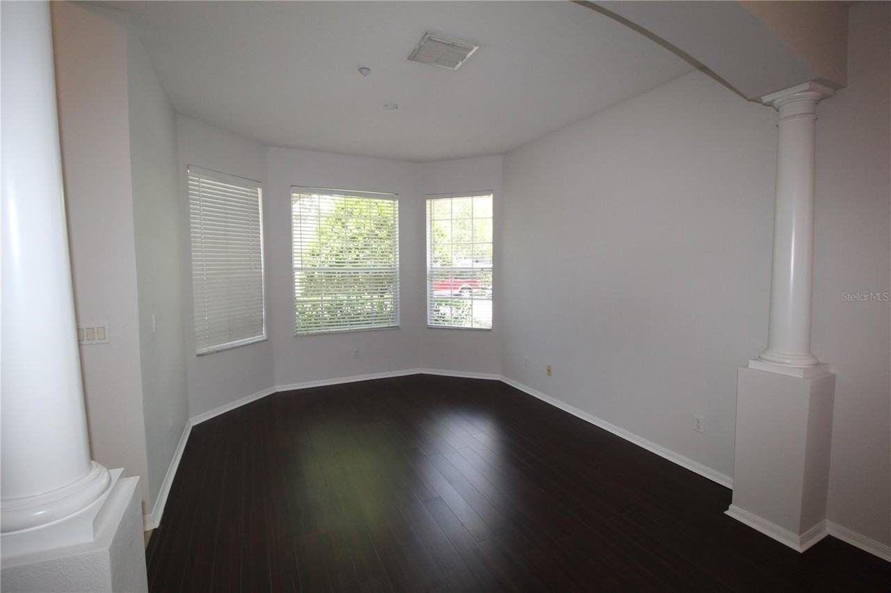 9885 Leland Dr - Photo 3 of 30
