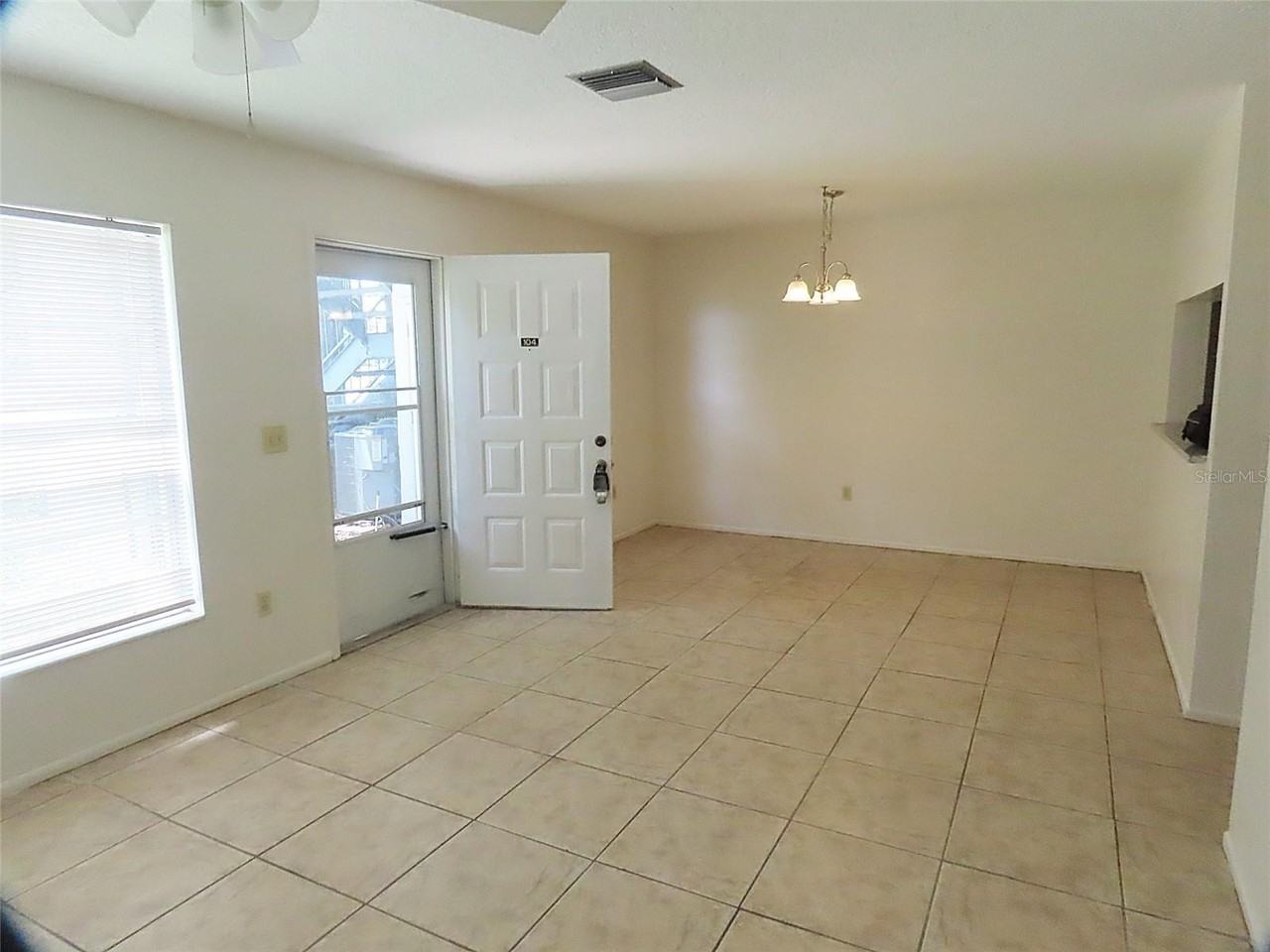 104 Northlake Dr #104 - Photo 4 of 21