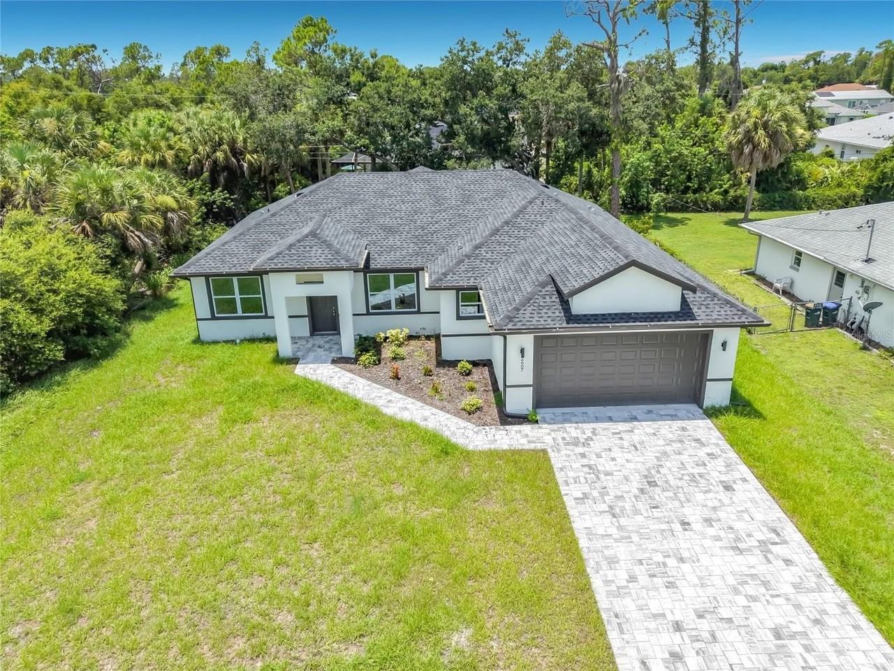 2607 Seagull Ln - Photo 4 of 50