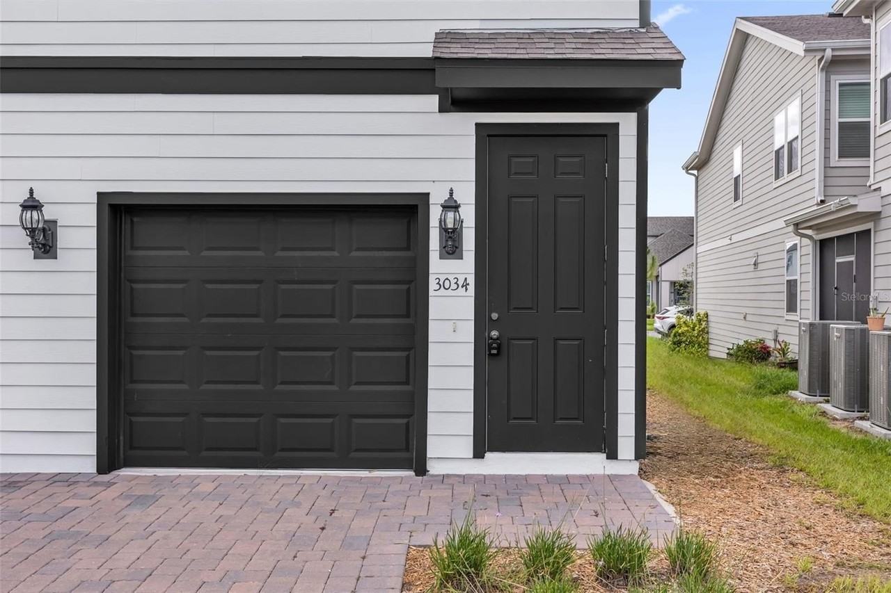 3034 Prospect Trl - Photo 2 of 32