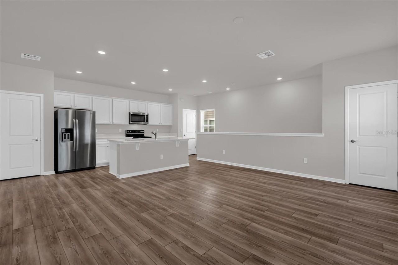 3034 Prospect Trl - Photo 3 of 32