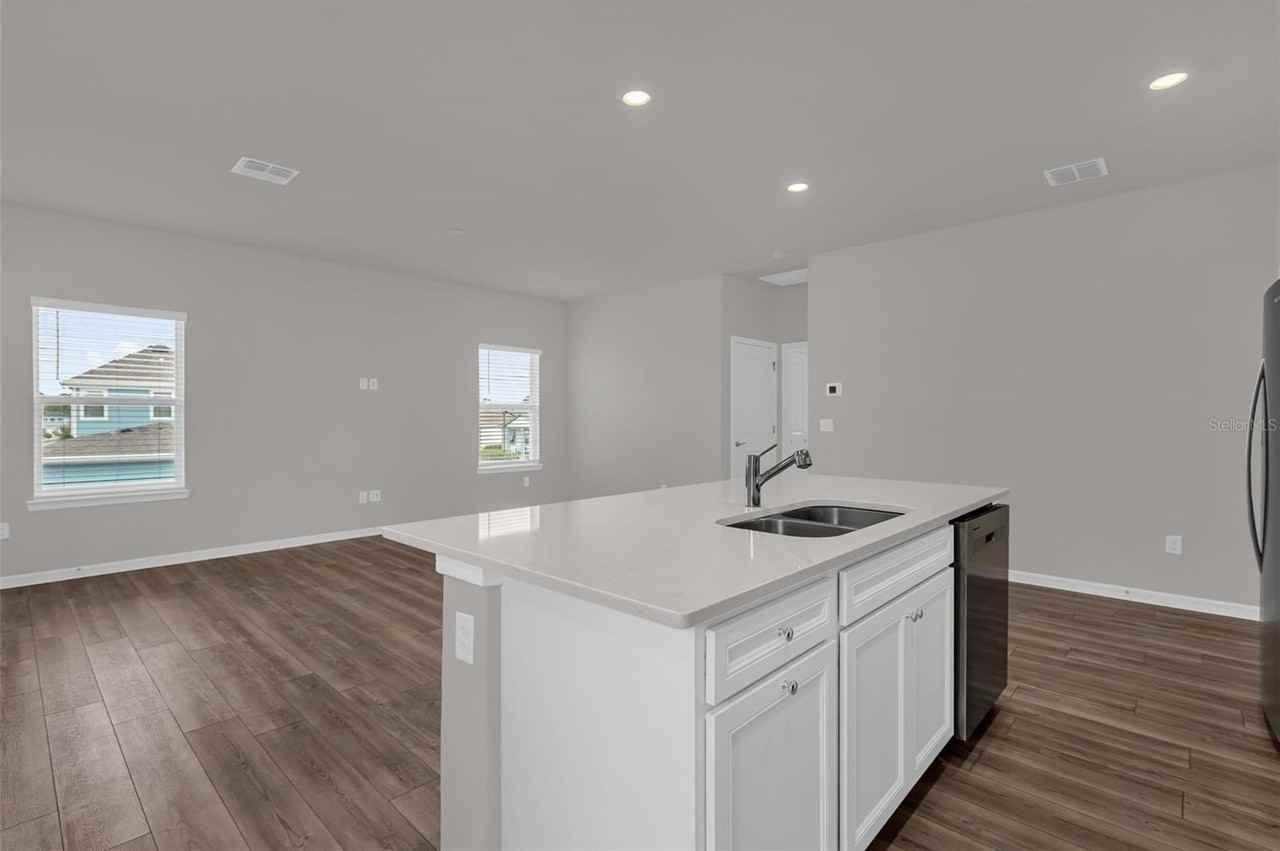3034 Prospect Trl - Photo 7 of 32