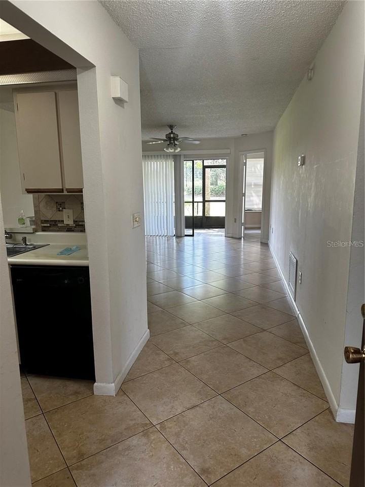3100 S Semoran Blvd #11 - Photo 2 of 18