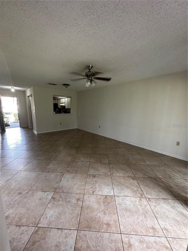 3100 S Semoran Blvd #11 - Photo 7 of 18