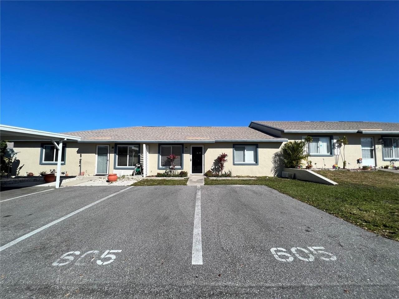 605 Ridge Ter #605 - Photo 3 of 29
