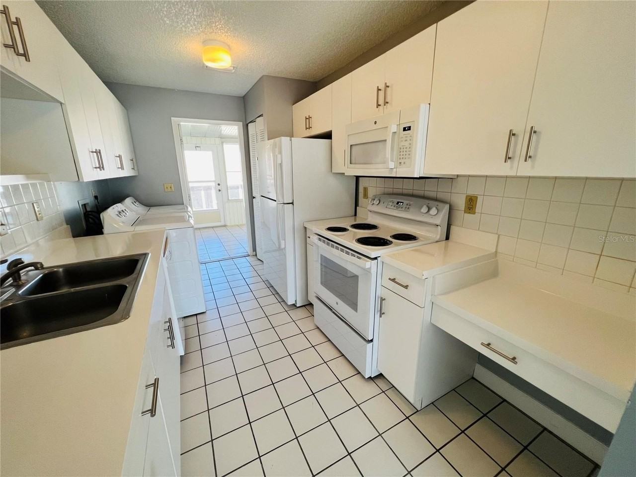 605 Ridge Ter #605 - Photo 6 of 29