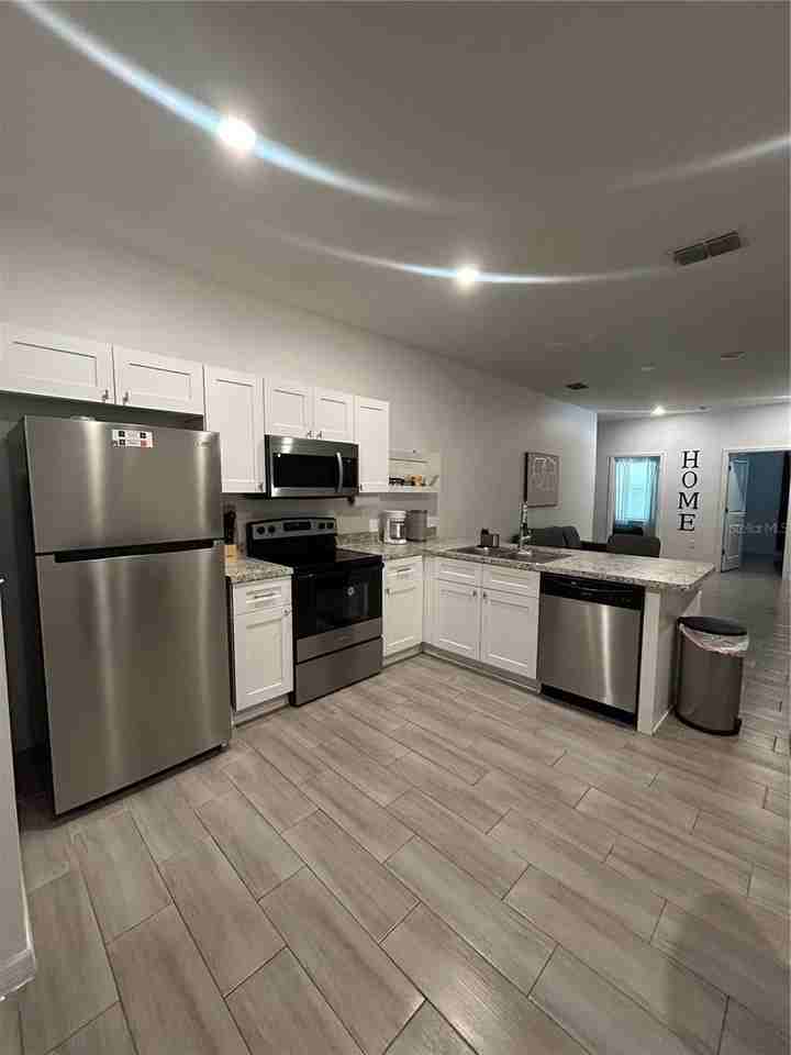 699 W Kaley St - Photo 6 of 17