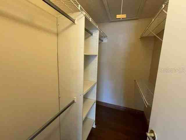 905 Northlake Dr #905 - Photo 7 of 26