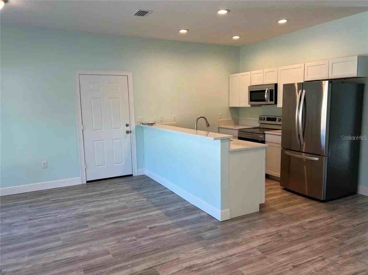 1418 N Orange St - Photo 4 of 12