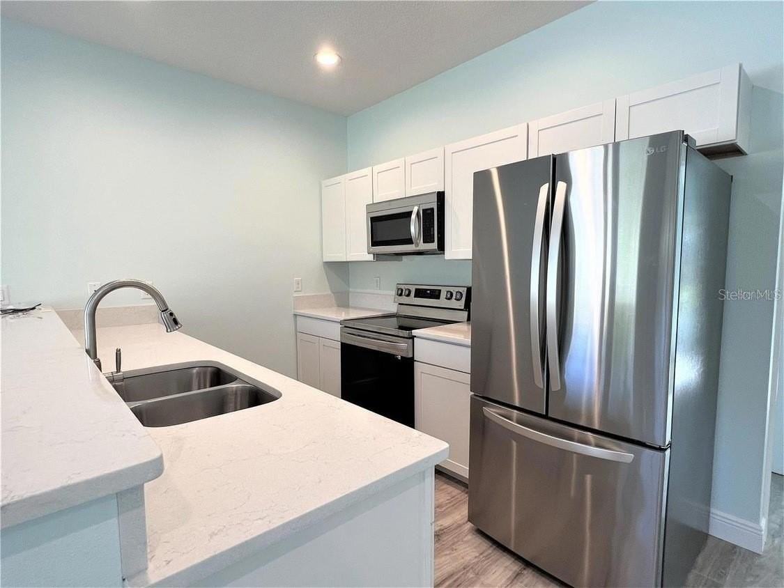 1418 N Orange St - Photo 6 of 12