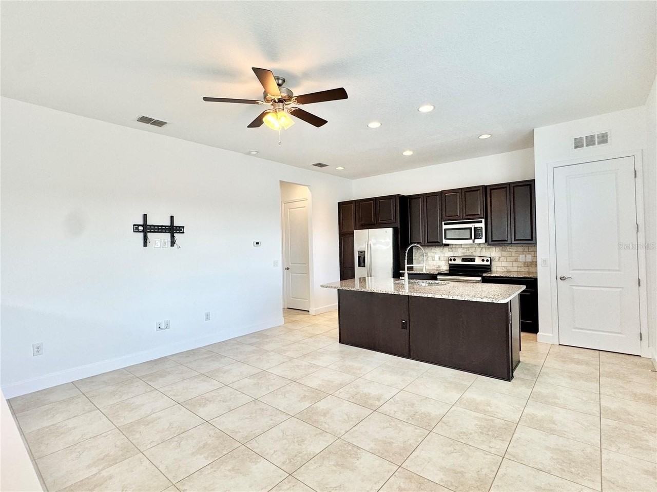 14016 Dunant Ln - Photo 7 of 37