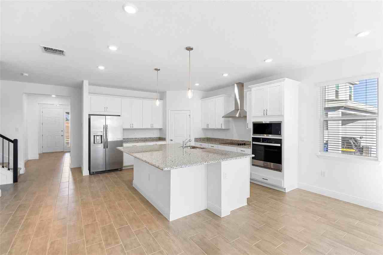 2028 Keystone Pass Blvd - Photo 3 of 35