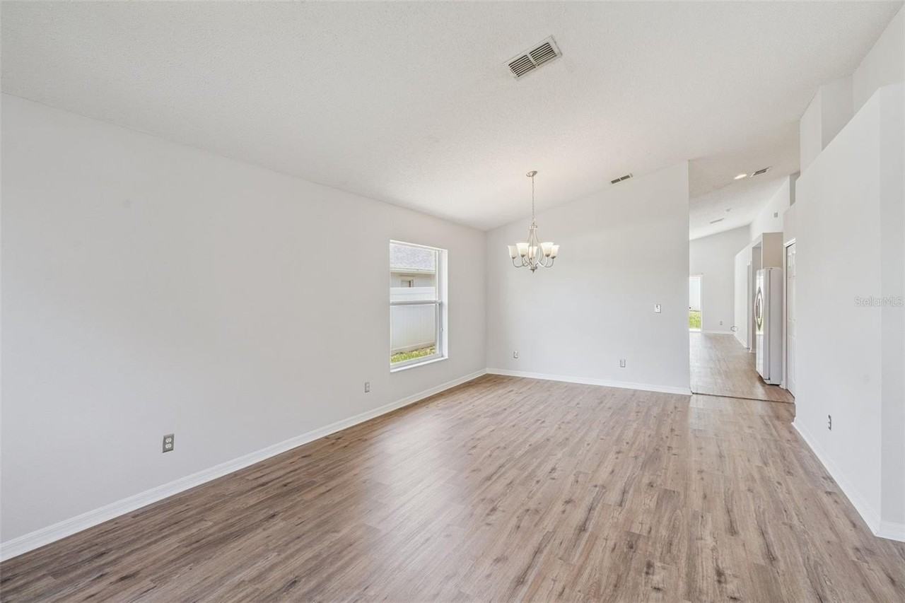 622 Delancey Dr - Photo 3 of 19