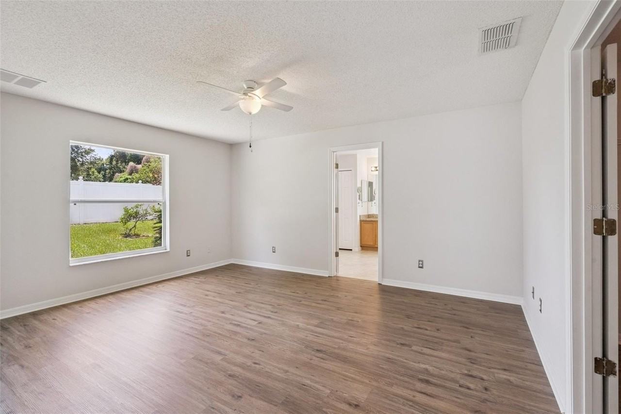 622 Delancey Dr - Photo 5 of 19