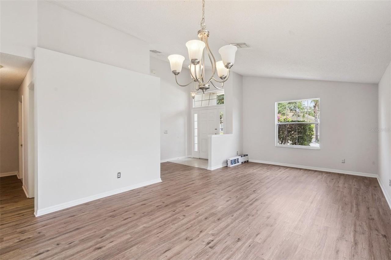 622 Delancey Dr - Photo 6 of 19