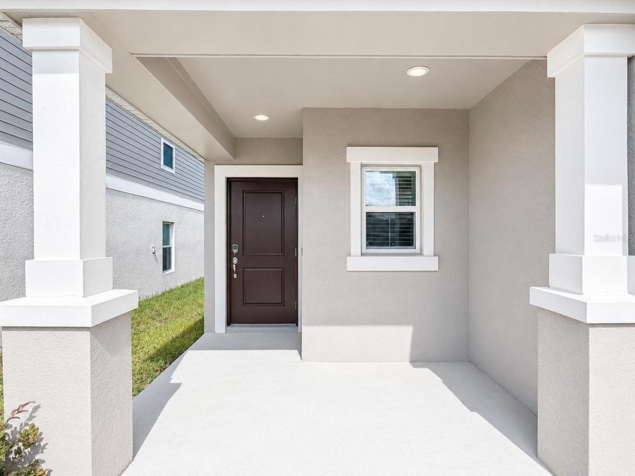 360 Loch Ct - Photo 3 of 20