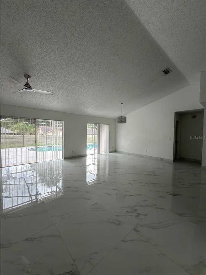 9142 Sabal Palm Cir - Photo 2 of 13