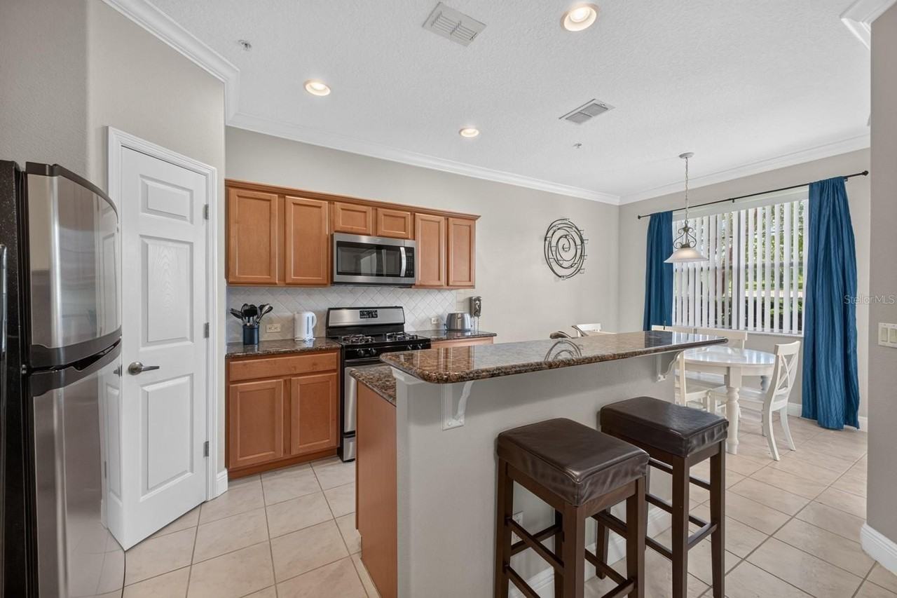 904 Assembly Ct - Photo 4 of 18