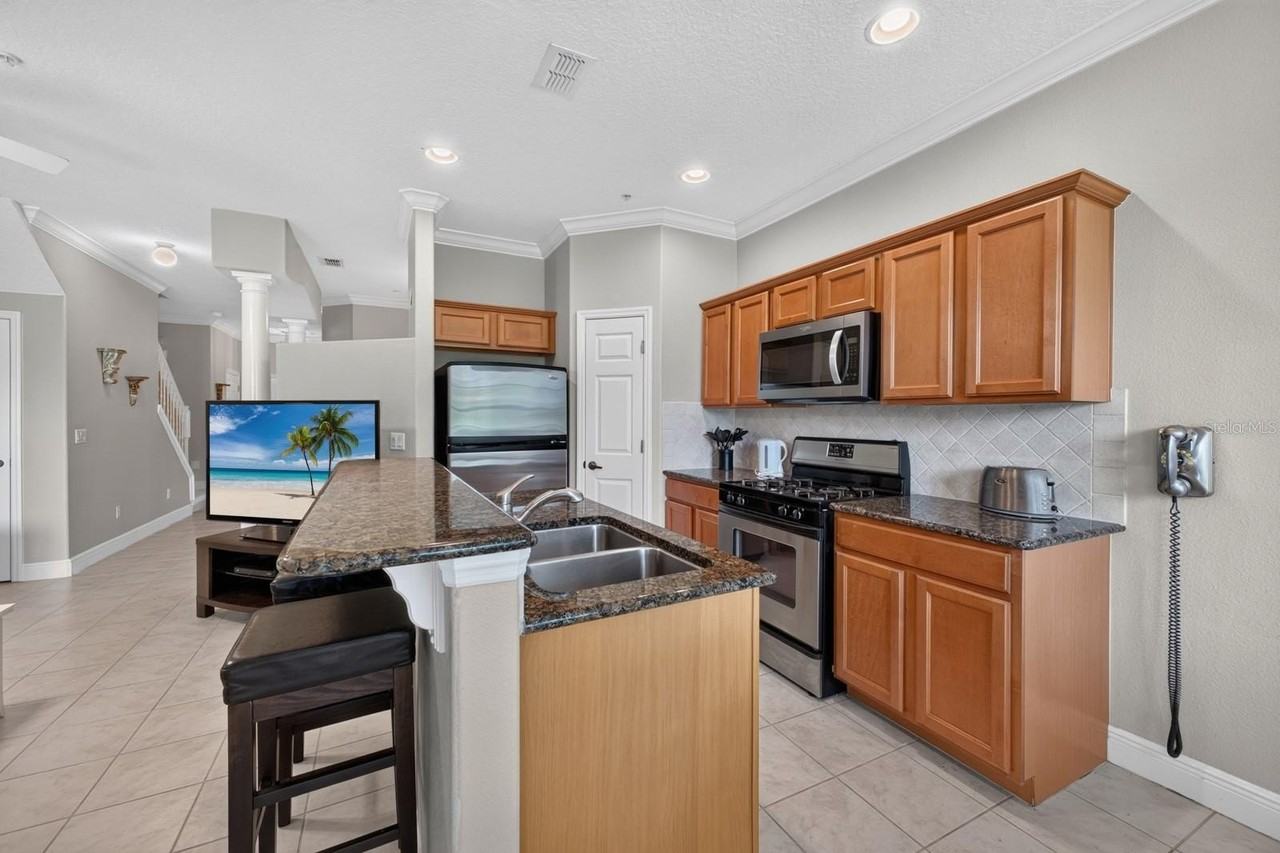 904 Assembly Ct - Photo 5 of 18