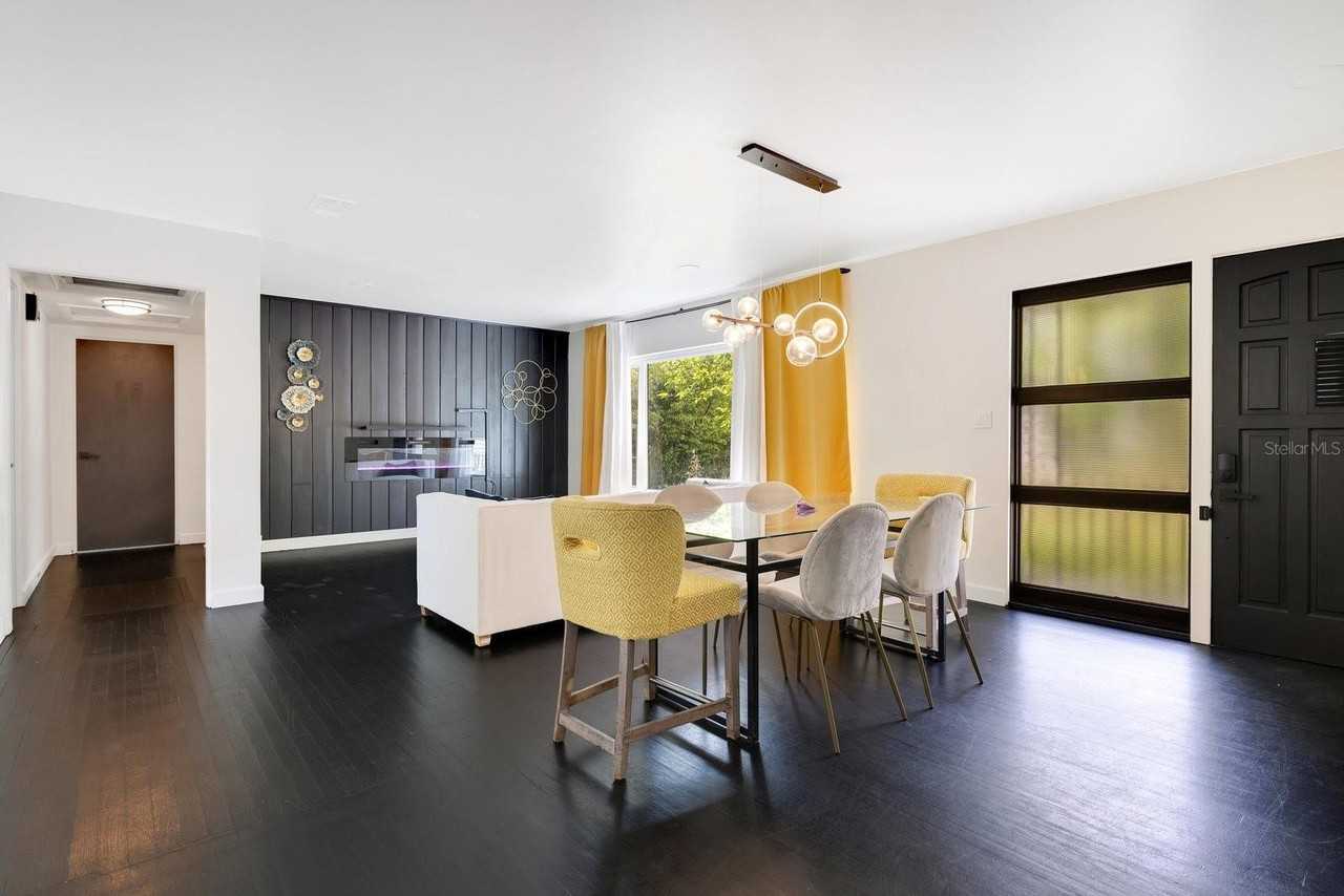 344 Starling Rd - Photo 4 of 43