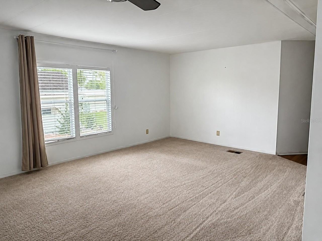 1503 Peach Tree Ln - Photo 3 of 16