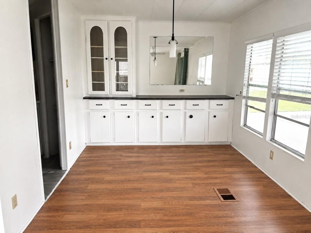 1503 Peach Tree Ln - Photo 5 of 16