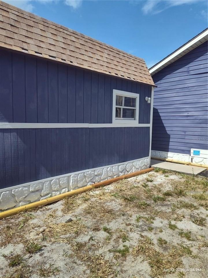 140 Bay Rd - Photo 5 of 22