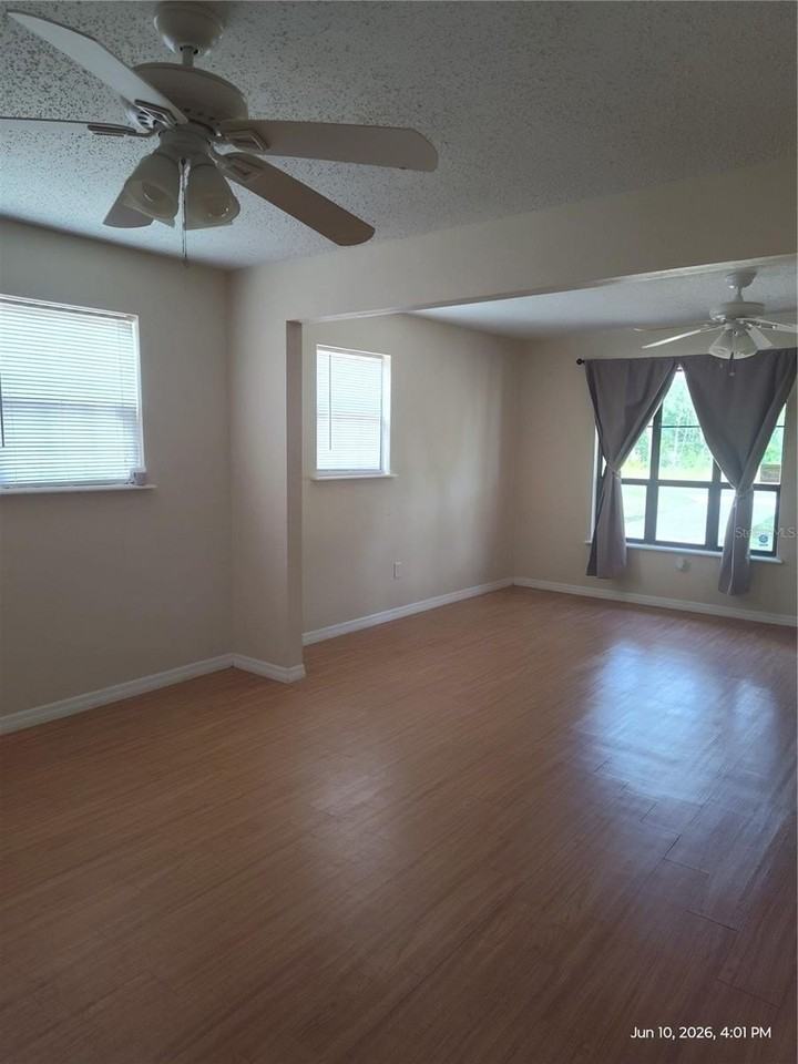 140 Bay Rd - Photo 6 of 22