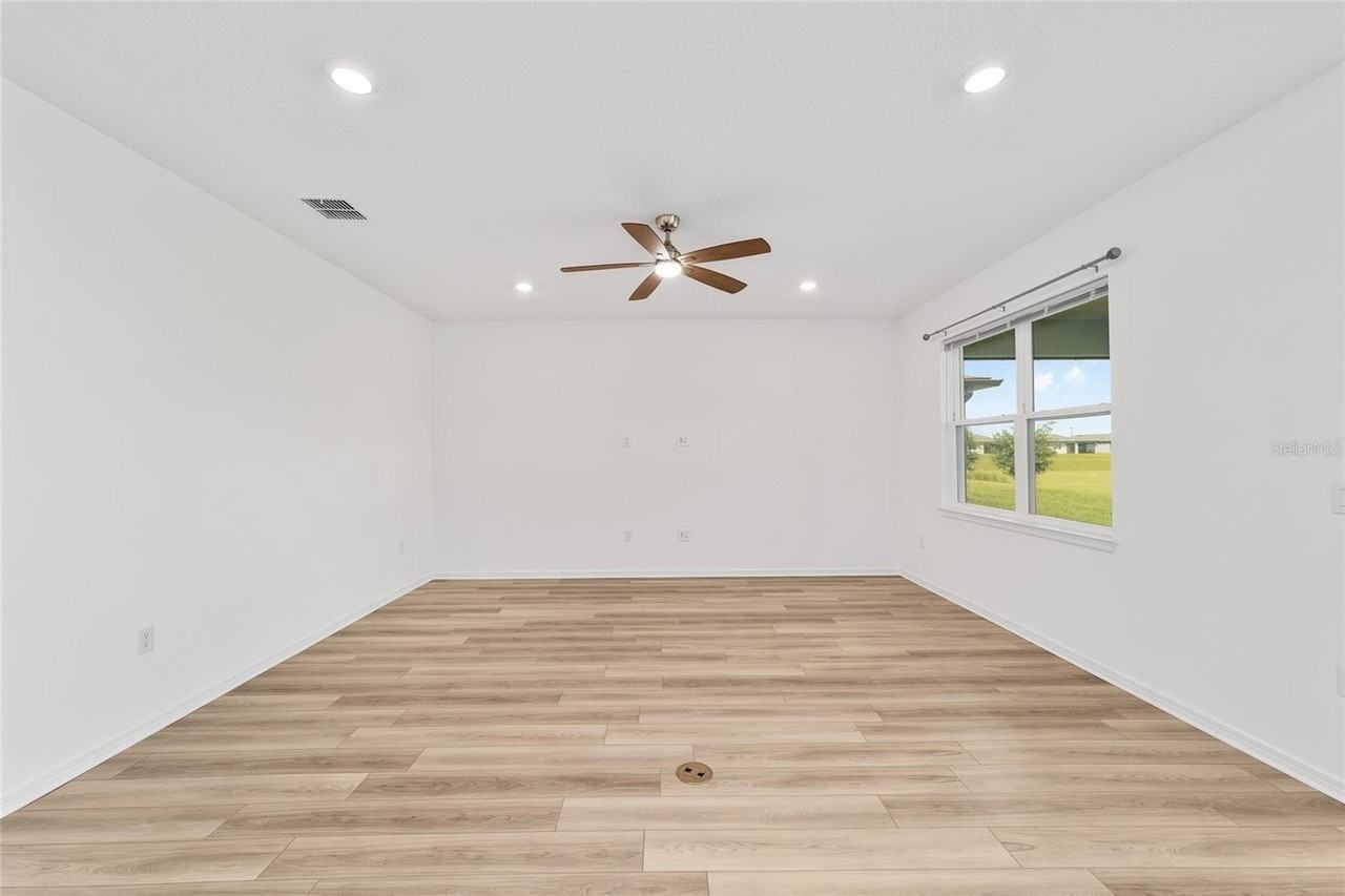 8479 Sw 52nd Lane Rd - Photo 4 of 50