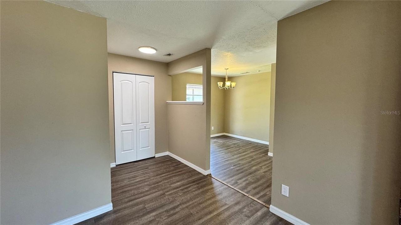 4001 Se 22nd Ave - Photo 4 of 28