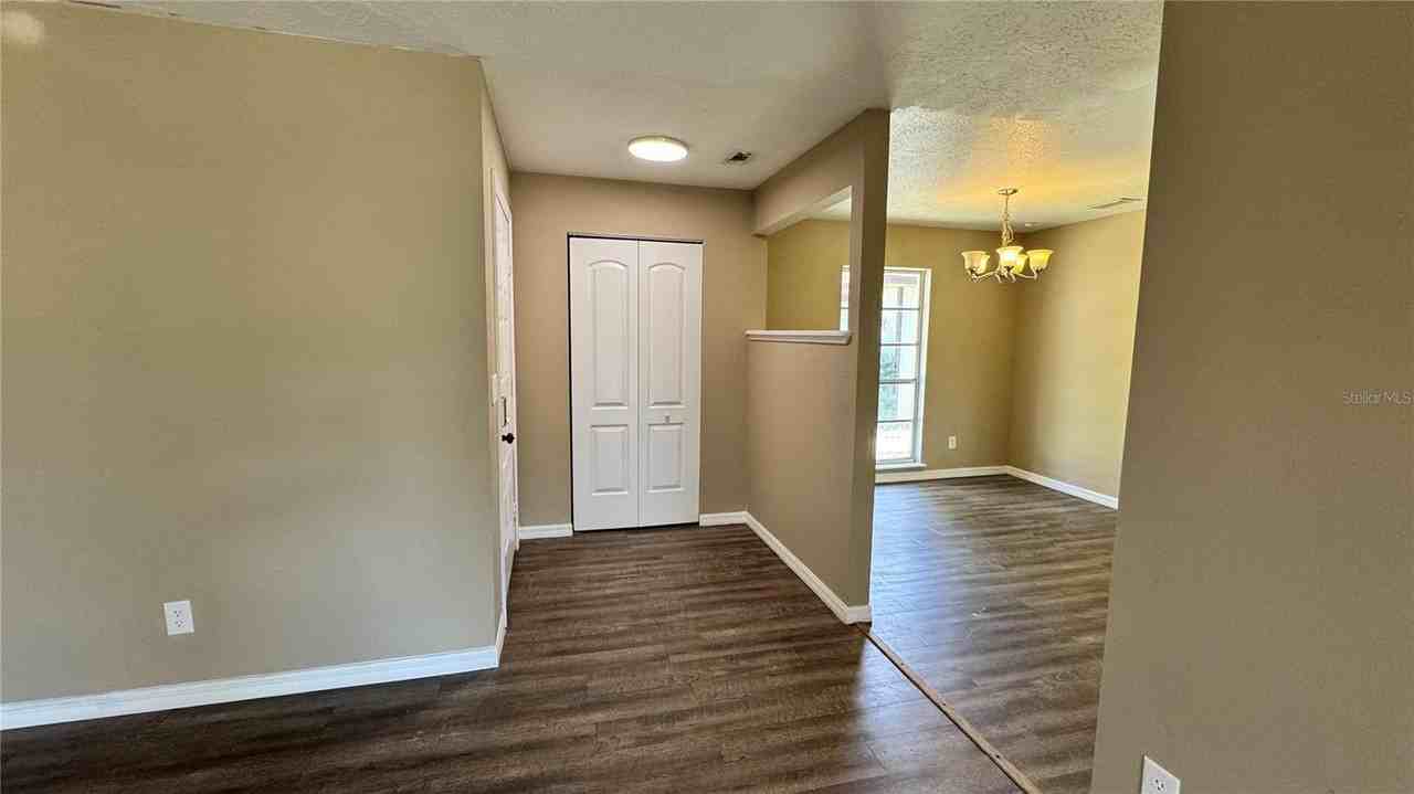 4001 Se 22nd Ave - Photo 5 of 28