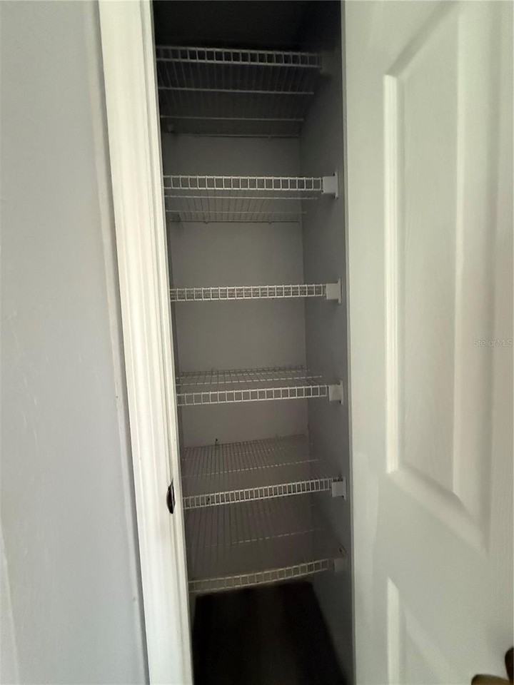 22 Hemlock Ter - Photo 4 of 23
