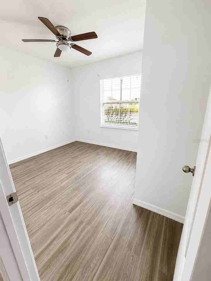 433 Sardinia Cir - Photo 5 of 10