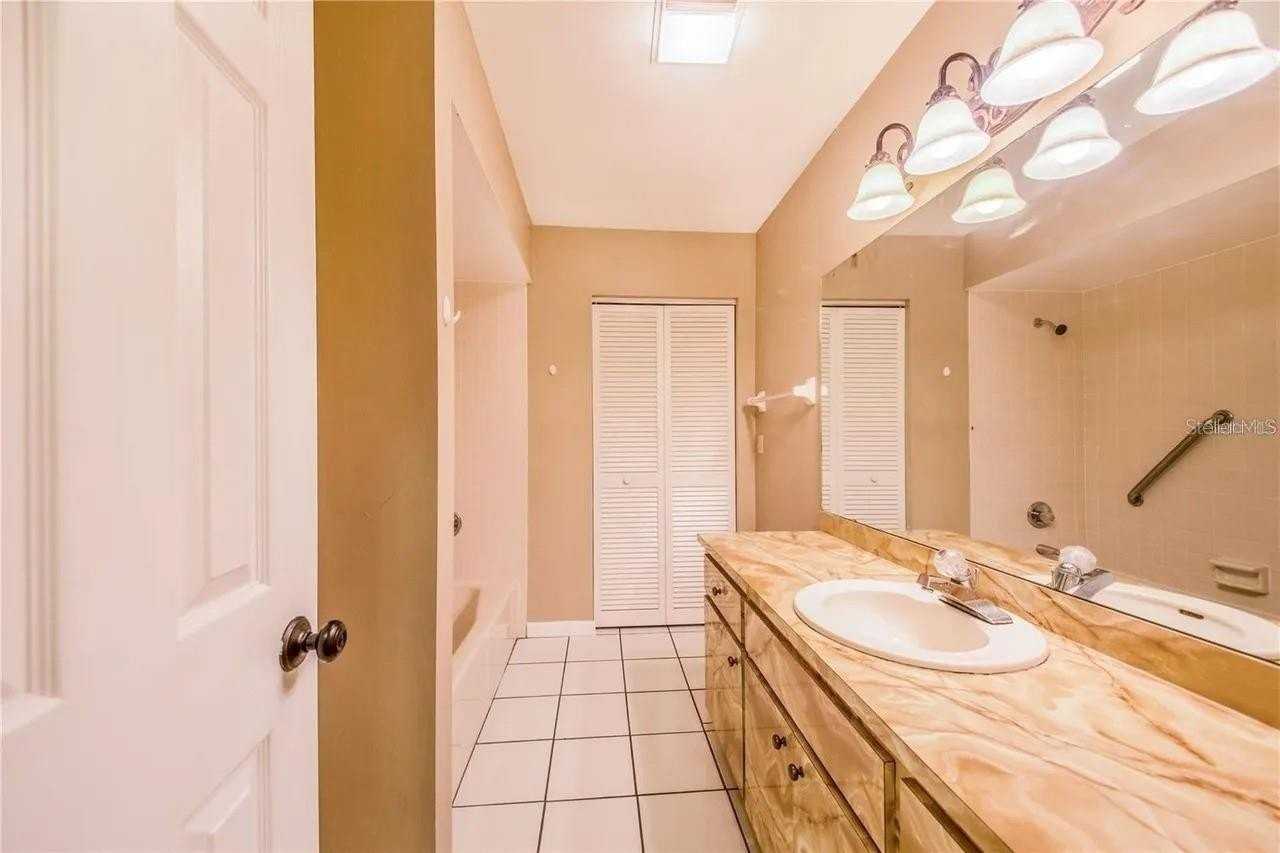 733 Mikasuki Dr - Photo 7 of 18