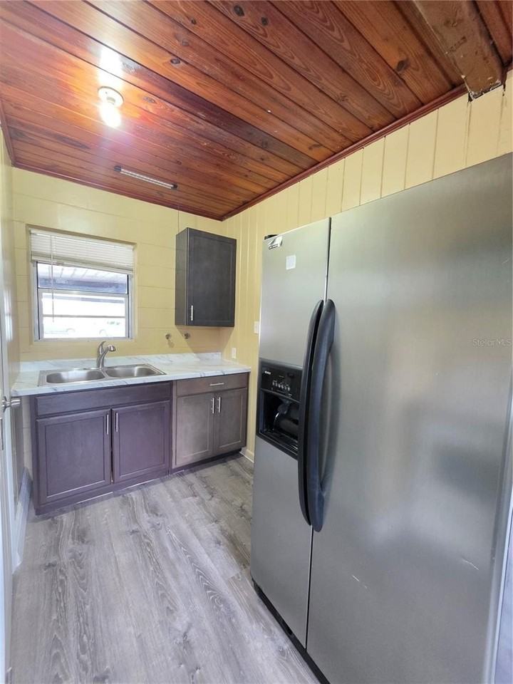 1818 Minnesota Ave #B - Photo 5 of 9