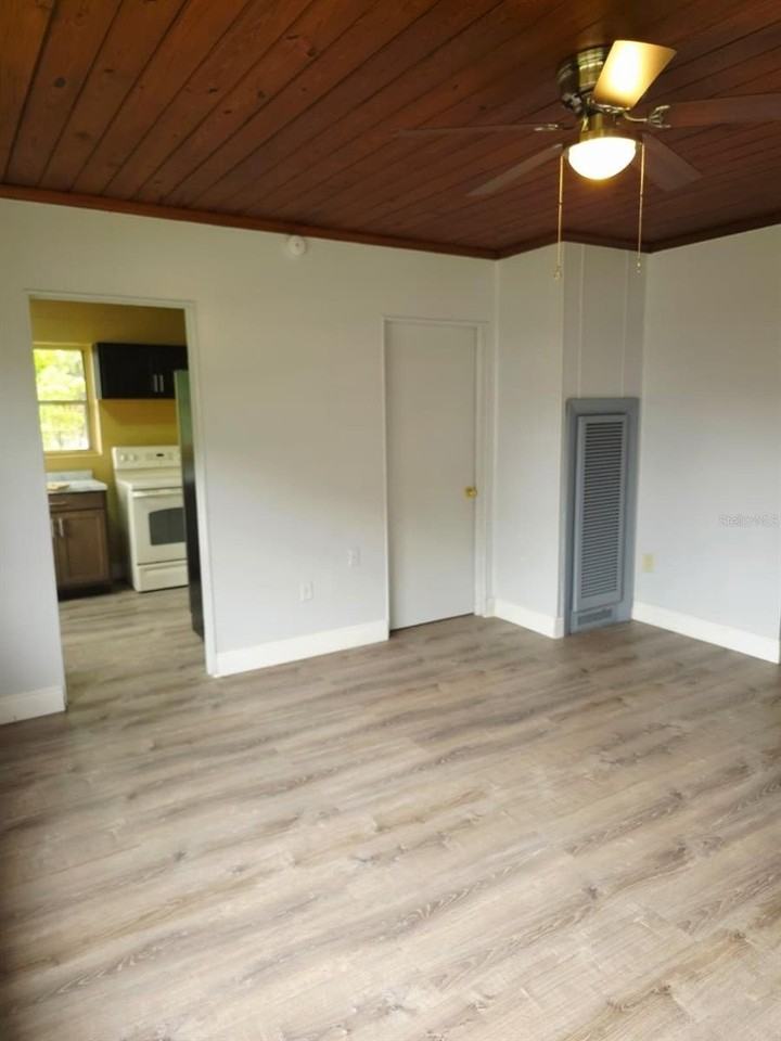 1818 Minnesota Ave #B - Photo 6 of 9
