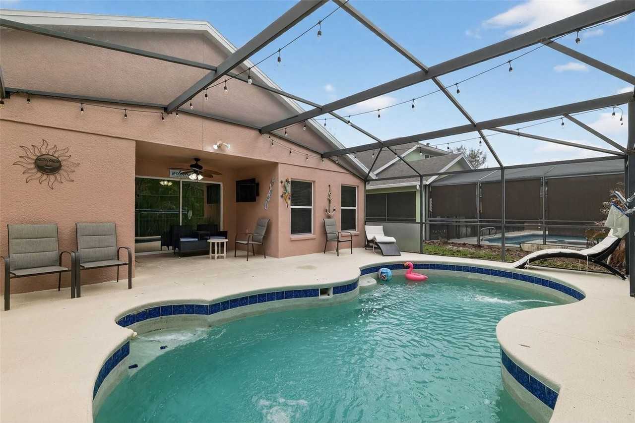 165 Scrub Jay Way - Photo 4 of 30