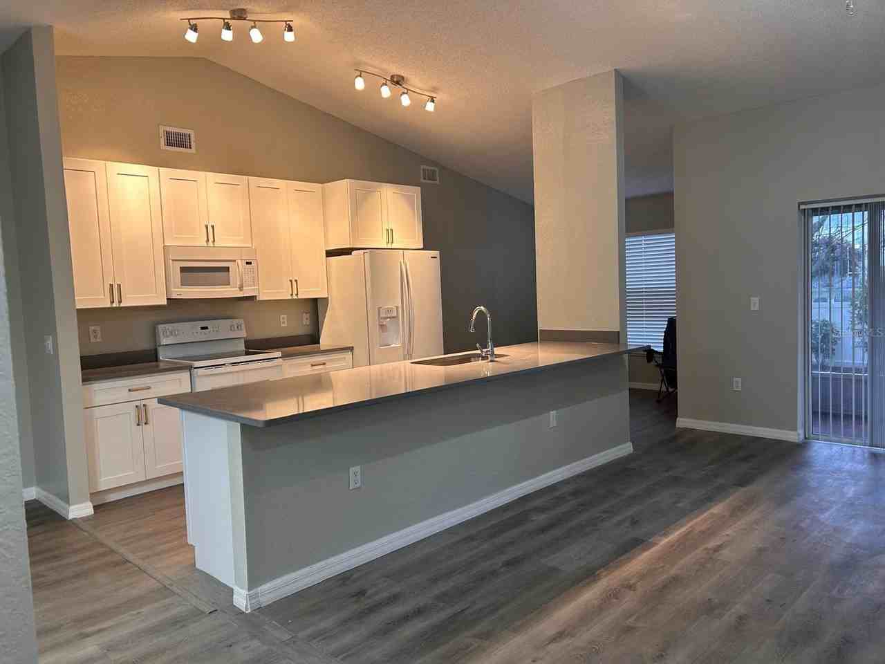 669 Sierra Cir - Photo 3 of 16