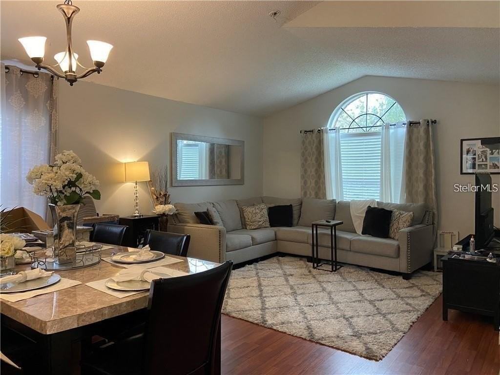 2476 Shelby Cir - Photo 3 of 20