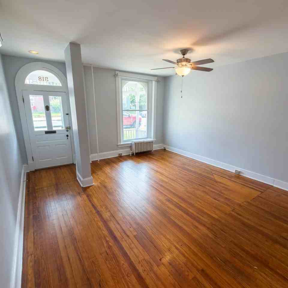 312 E 3rd St #1 - Photo 4 of 15