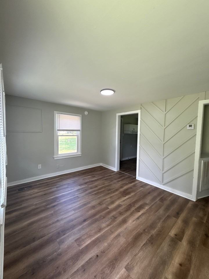 55 Adkins Cir #1 - Photo 3 of 10