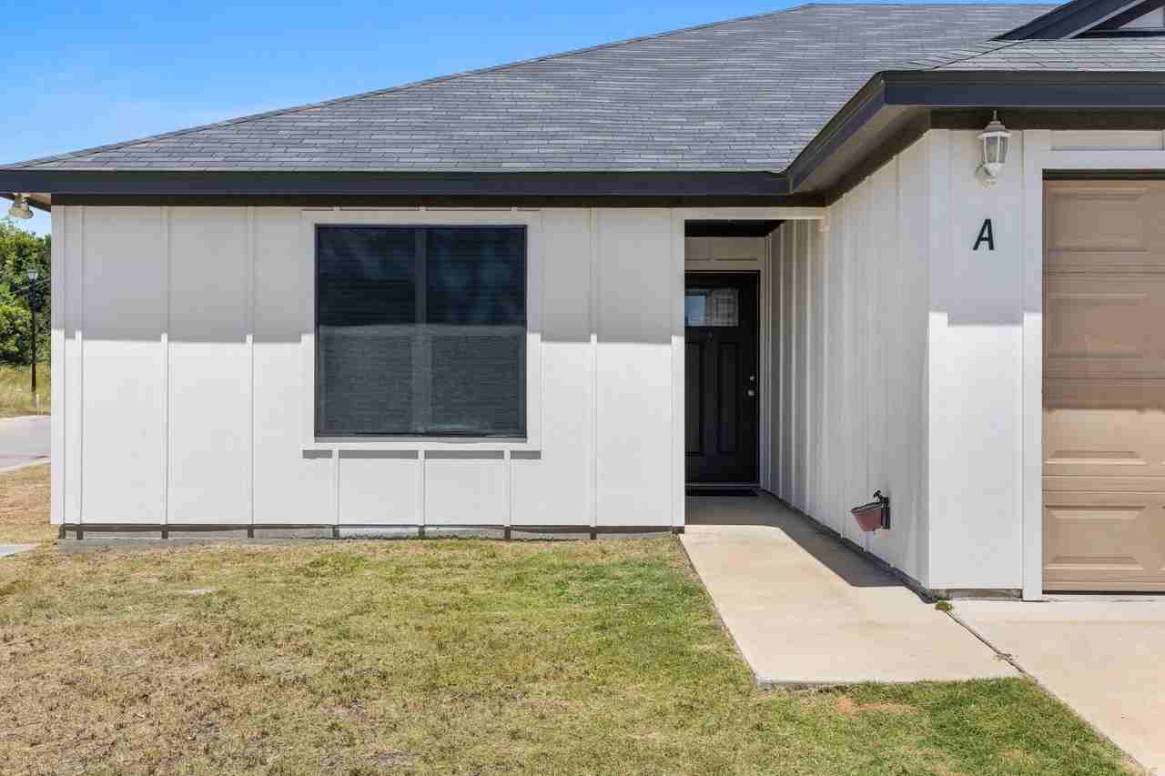 238 N Mary Jo Dr #A - Photo 2 of 16