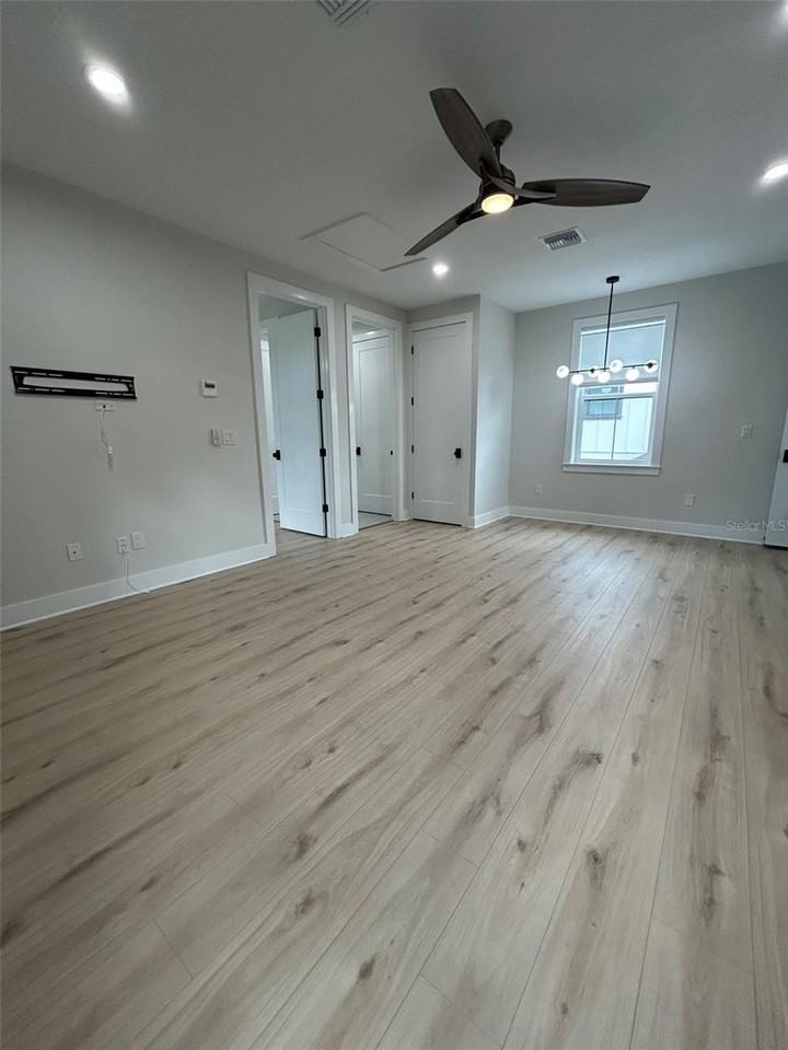 468 44th Ave N #1-2 - Photo 5 of 12