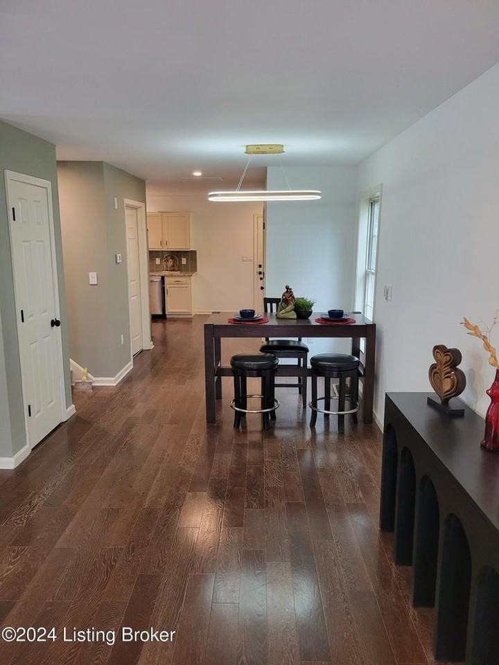 2129 Bolling Ave #1 - Photo 7 of 20