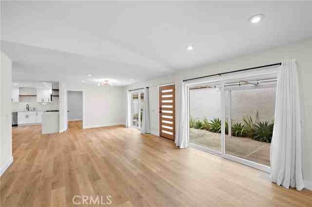 22951 Via Miramar - Photo 5 of 8