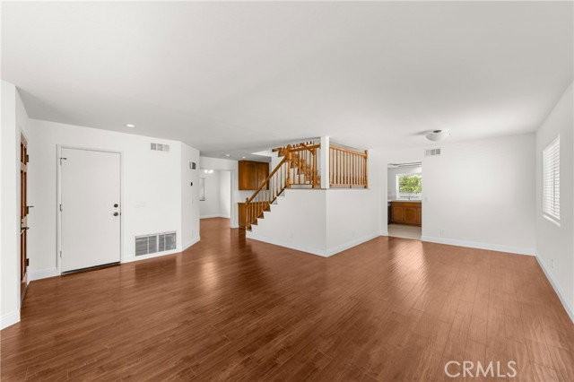 17255 Orangewood Ln - Photo 3 of 8